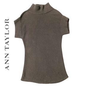 Ann Taylor Women Short Sleeve Knit Sweater